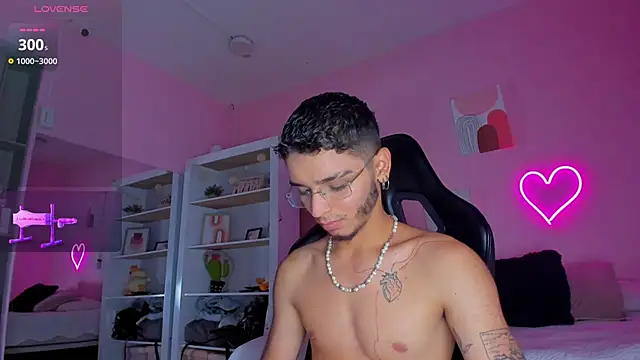 Ian Castillo  online show from 03.15.25