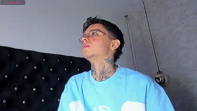 Ian Castillo  online show from 10.21.25