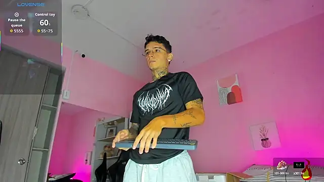 Ian Castillo  online show from 10.22.25