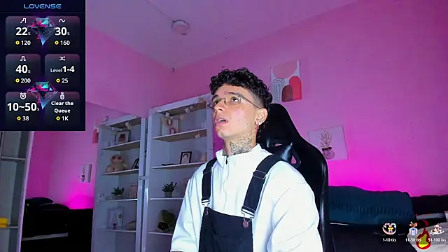 Ian Castillo  online show from 12.19.25