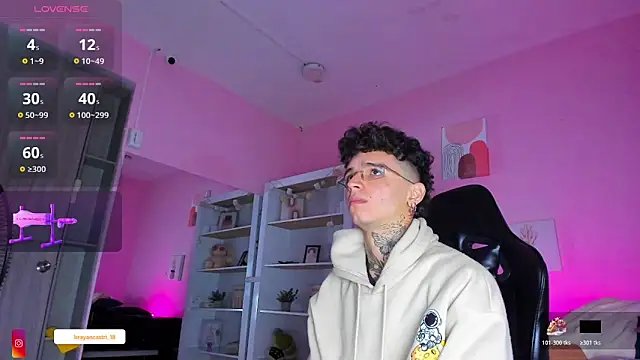 Ian Castillo  online show from 12.22.25