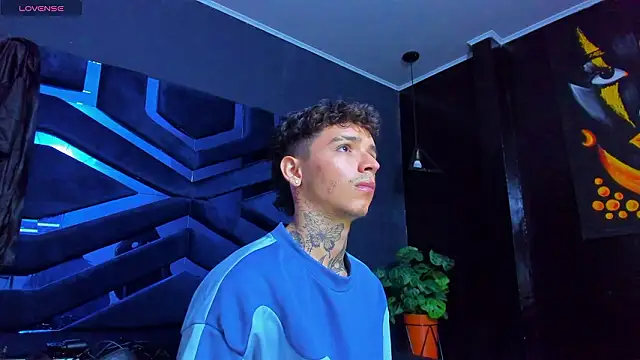 Ian Castillo  online show from 01.16.26