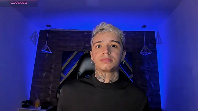 Ian Castillo  online show from 02.25.26