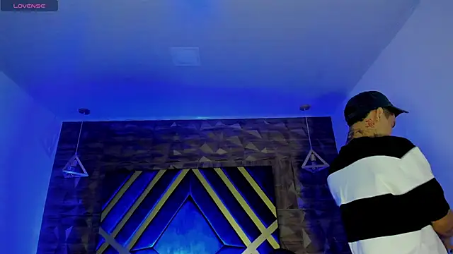 Ian Castillo  online show from 04.02.26