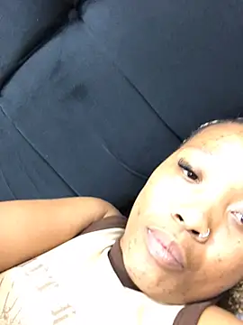 Snapshot of SZA_Doja chatting on 06.02.26 SZA Doja online show from 06.02.26