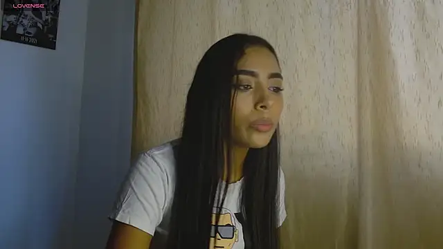 Snapshot of AntonellaAndNoah chatting on 12.04.24 AntonellaAndNoah online show from 12.04.24