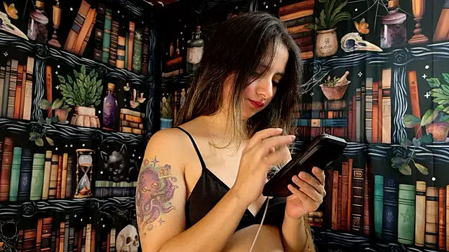 Snapshot of julietta___jackson chatting on 02.05.26 julietta jackson online show from 02.05.26