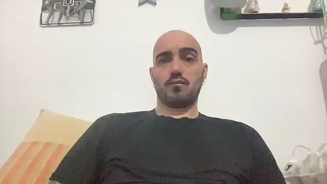 Snapshot of alessandromori91 chatting on 02.23.26 alessandromori91 online show from 02.23.26