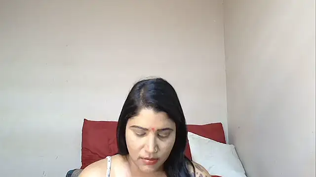 Snapshot of XIndianintimacy chatting on 01.05.25 XIndianintimacy online show from 01.05.25