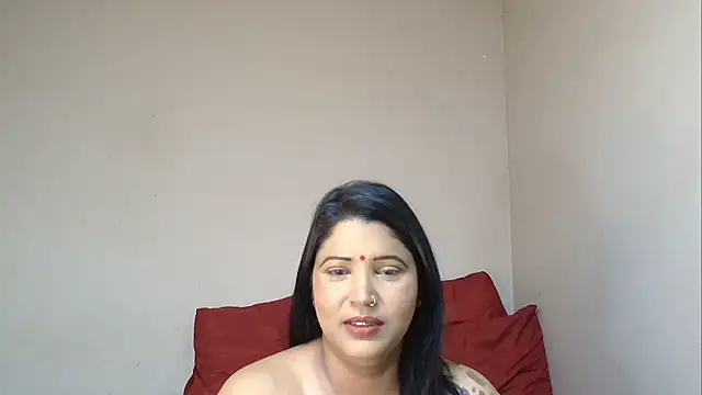 Snapshot of XIndianintimacy chatting on 01.24.25 XIndianintimacy online show from 01.24.25