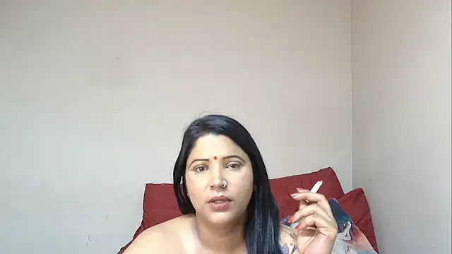 Snapshot of XIndianintimacy chatting on 01.25.25 XIndianintimacy online show from 01.25.25