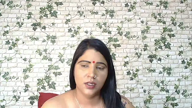 Snapshot of XIndianintimacy chatting on 02.10.25 XIndianintimacy online show from 02.10.25