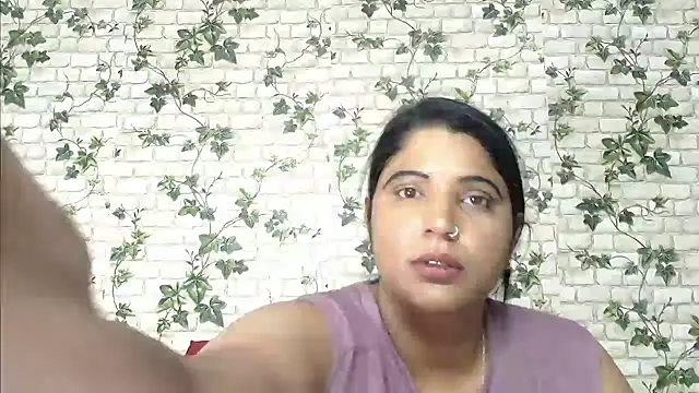 Snapshot of XIndianintimacy chatting on 02.14.25 XIndianintimacy online show from 02.14.25