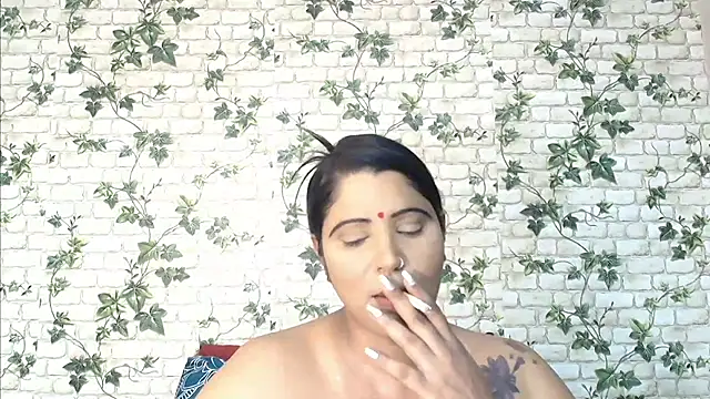 Snapshot of XIndianintimacy chatting on 02.23.25 XIndianintimacy online show from 02.23.25