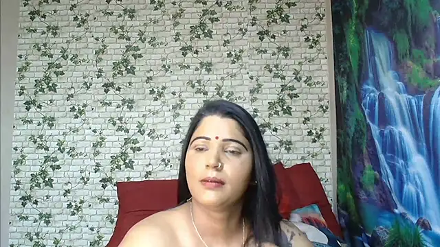 Snapshot of XIndianintimacy chatting on 02.25.25 XIndianintimacy online show from 02.25.25