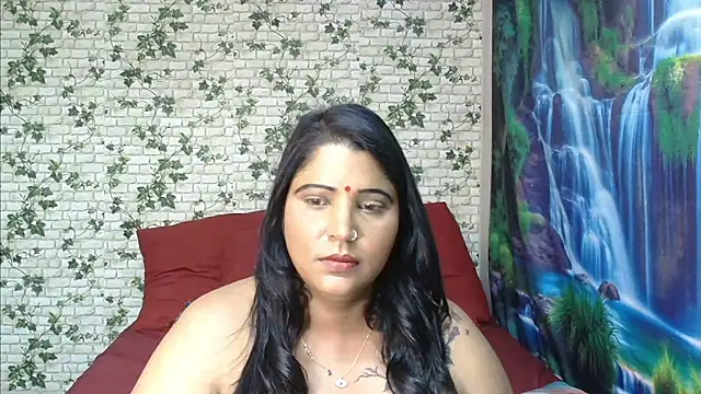 Snapshot of XIndianintimacy chatting on 02.26.25 XIndianintimacy online show from 02.26.25