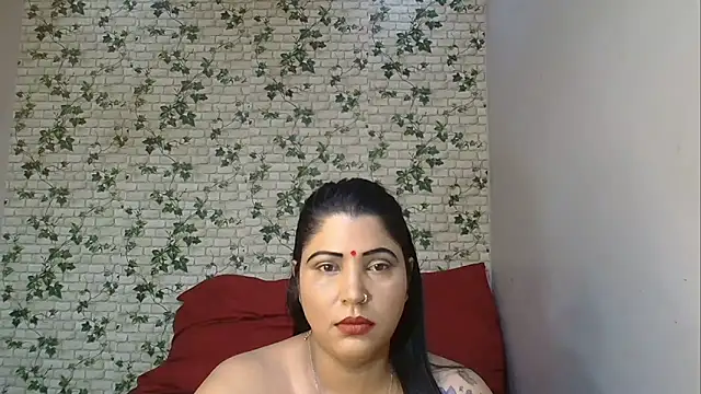 Snapshot of XIndianintimacy chatting on 09.28.25 XIndianintimacy online show from 09.28.25