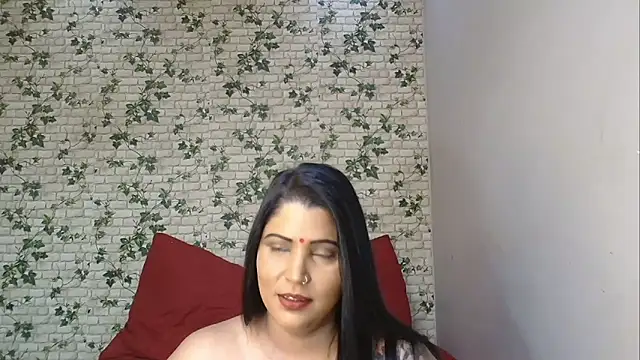 Snapshot of XIndianintimacy chatting on 10.02.25 XIndianintimacy online show from 10.02.25