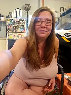 MsShelby40 online show from 10.25.25