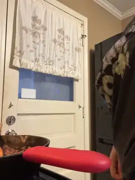 Big-Tits-McGee online show from 12.27.24