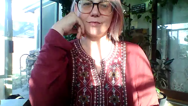 Big-Tits-McGee online show from 12.17.25