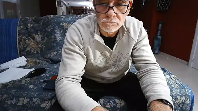 Snapshot of maduroguapo chatting on 01.07.25 maduroguapo online show from 01.07.25