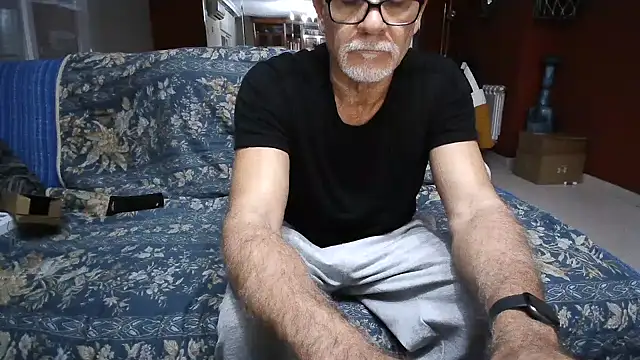 Snapshot of maduroguapo chatting on 01.09.25 maduroguapo online show from 01.09.25