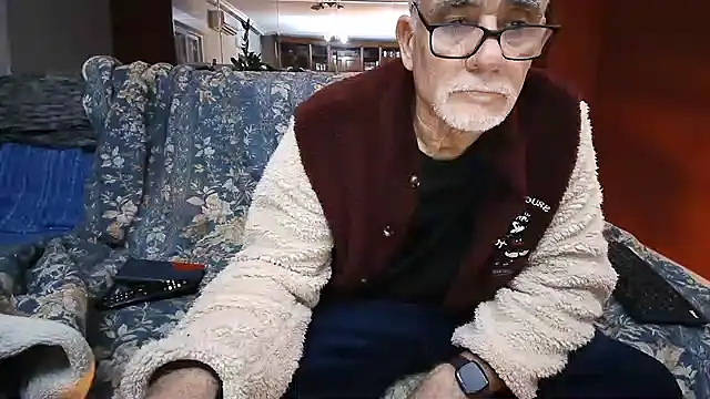 Snapshot of maduroguapo chatting on 02.10.25 maduroguapo online show from 02.10.25