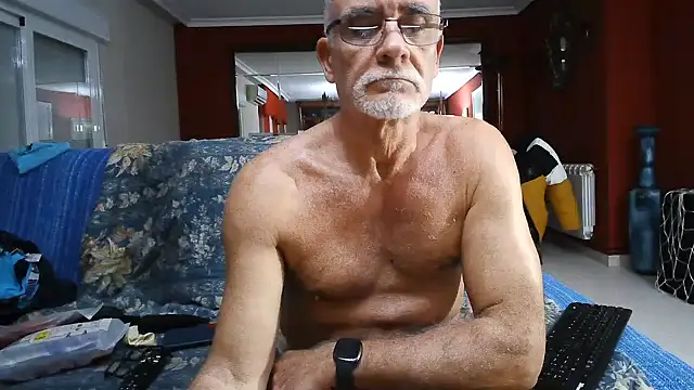 Snapshot of maduroguapo chatting on 02.13.25 maduroguapo online show from 02.13.25