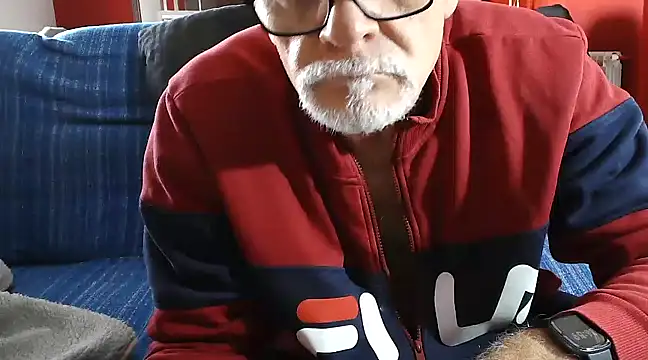 Snapshot of maduroguapo chatting on 02.25.25 maduroguapo online show from 02.25.25