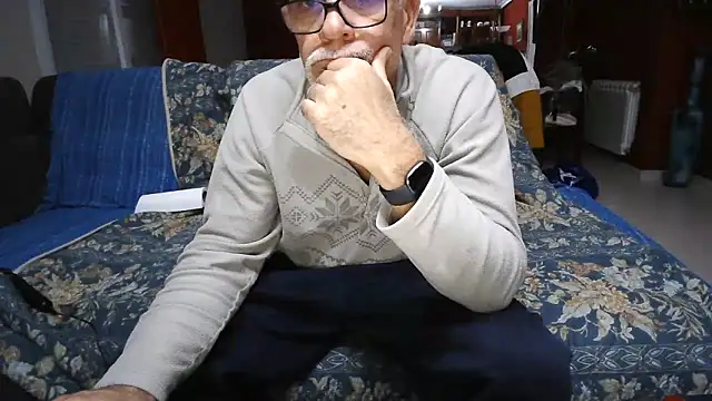 Snapshot of maduroguapo chatting on 03.16.25 maduroguapo online show from 03.16.25