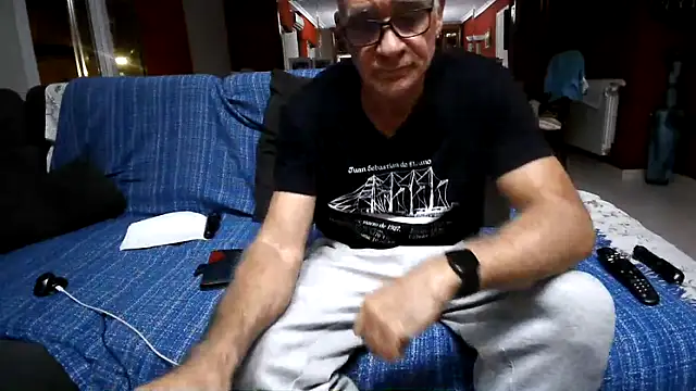 Snapshot of maduroguapo chatting on 09.27.25 maduroguapo online show from 09.27.25