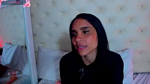 sophie pariss online show from 01.18.25