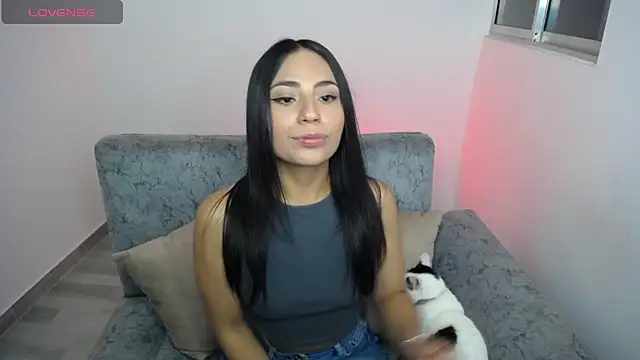 Snapshot of kathe_ryder_1_v chatting on 02.21.25 kathe ryder 1 v online show from 02.21.25