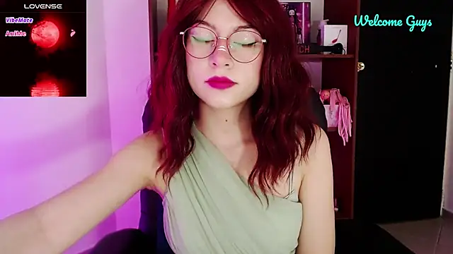 Snapshot of Celeste_Ford_18 chatting on 11.28.25 Celeste Ford 18 online show from 11.28.25