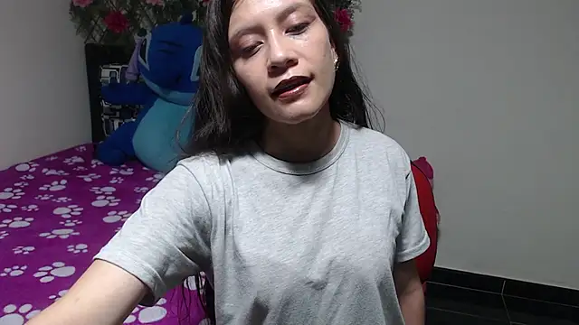Snapshot of Yeliana_Will chatting on 12.21.24 Yeliana Will online show from 12.21.24
