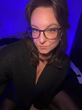 Evagirl88 online show from 12.22.24
