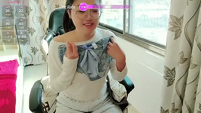 luoxuwen online show from 12.29.24