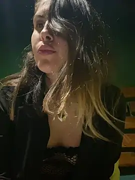 Snapshot of isadelasestrellas chatting on 03.15.25 isadelasestrellas online show from 03.15.25