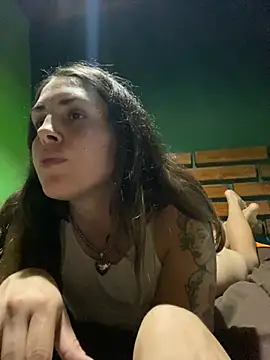 Snapshot of isadelasestrellas chatting on 03.19.25 isadelasestrellas online show from 03.19.25