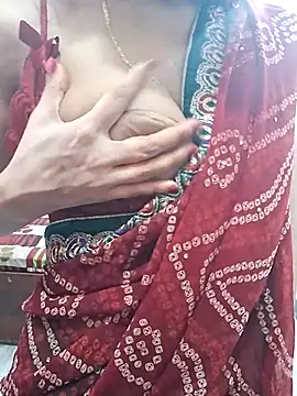 Snapshot of priya_sharma02 chatting on 03.04.25 priya sharma02 online show from 03.04.25