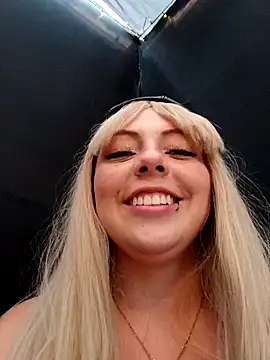 madelaine- online show from 12.19.24