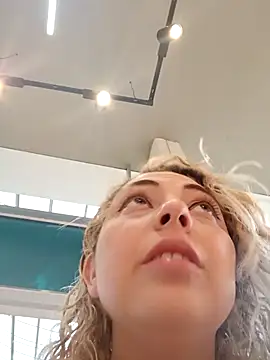 madelaine- online show from 11.01.25