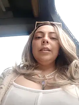 madelaine- online show from 11.24.25