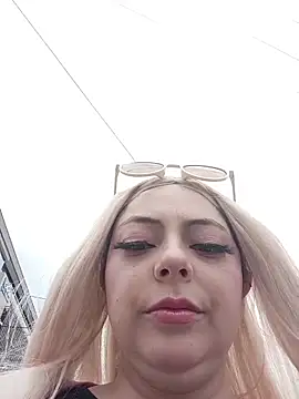 madelaine- online show from 04.12.26