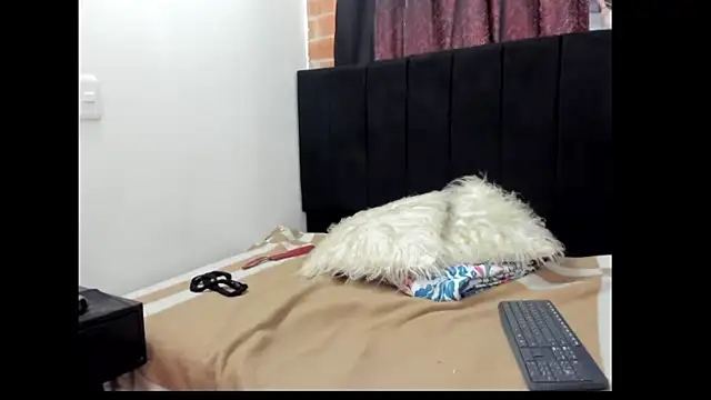 Evaaross 2345 online show from 01.10.25