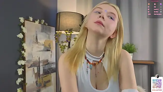 Snapshot of DaisyElmers chatting on 01.31.25 DaisyElmers online show from 01.31.25