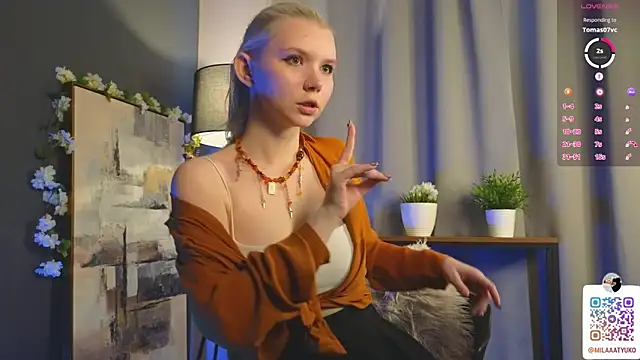 Snapshot of DaisyElmers chatting on 02.03.25 DaisyElmers online show from 02.03.25