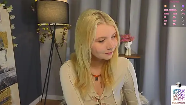 Snapshot of DaisyElmers chatting on 02.08.25 DaisyElmers online show from 02.08.25