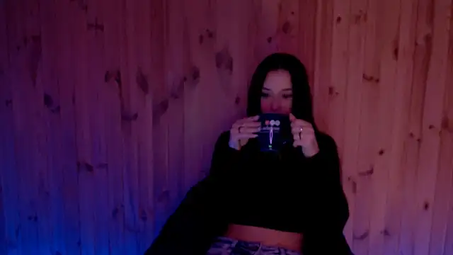 Snapshot of AlisaLink chatting on 10.20.25 AlisaLink online show from 10.20.25